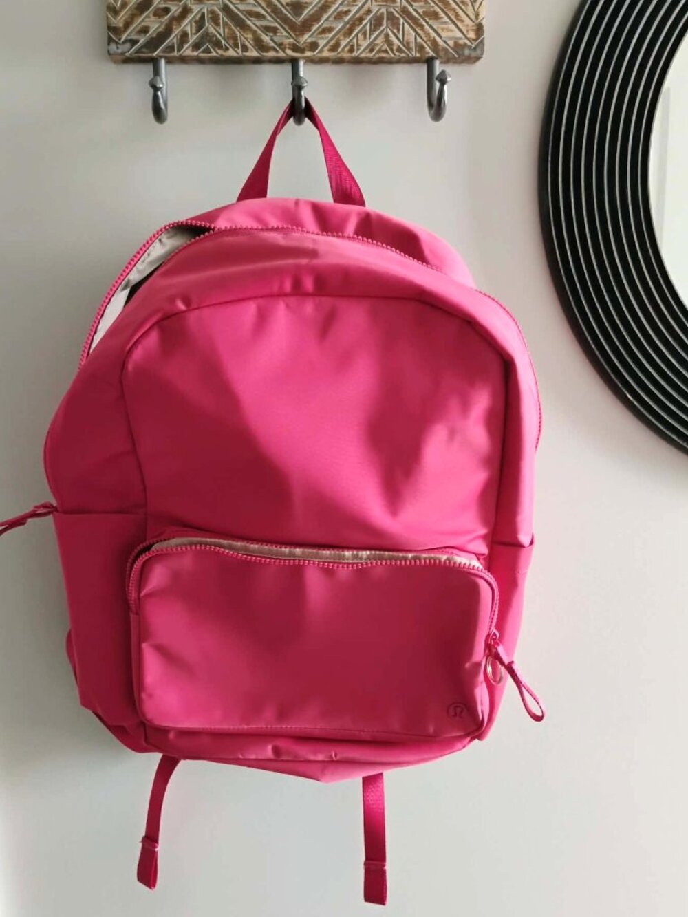 Lululemon Everywhere Backpack 22L in "Raspberry Coulis" - Picture 4 of 10